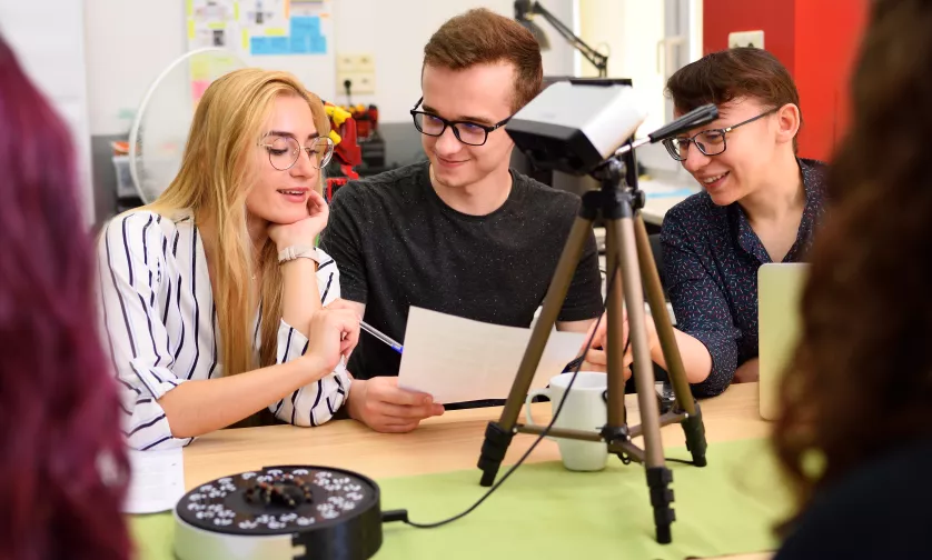 Praca w kole naukowym.